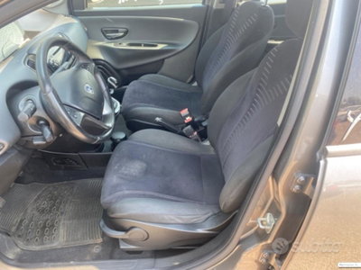 Lancia Ypsilon 1.4 Diva Ecochic GPL (16)