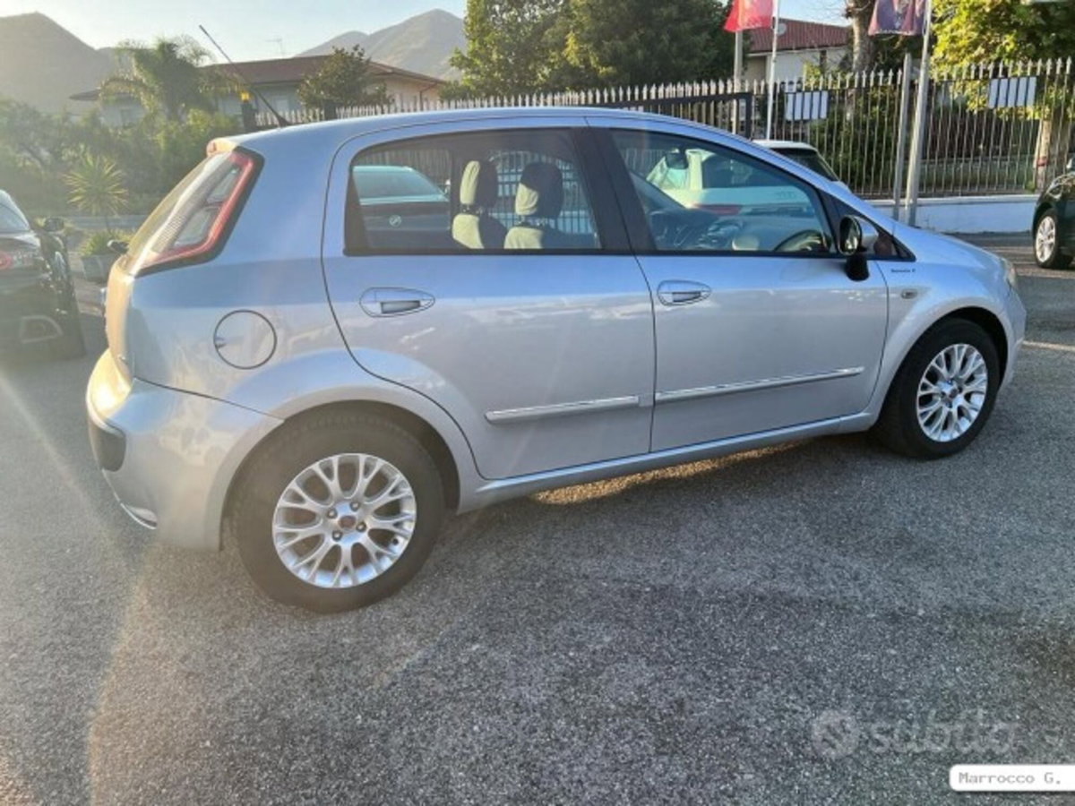 Fiat Punto Evo 1.3 Mjt 75 CV 5 porte Dynamic (10)