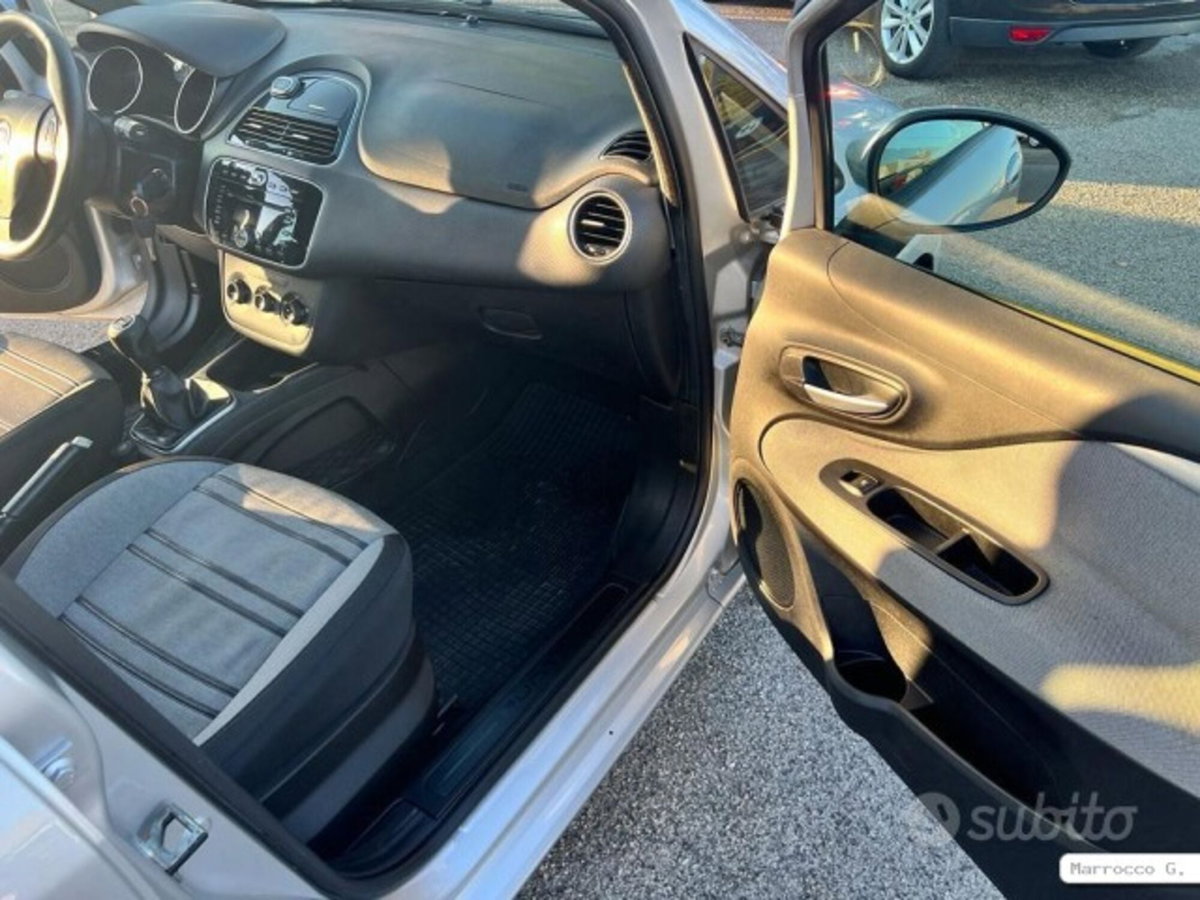Fiat Punto Evo 1.3 Mjt 75 CV 5 porte Dynamic (18)