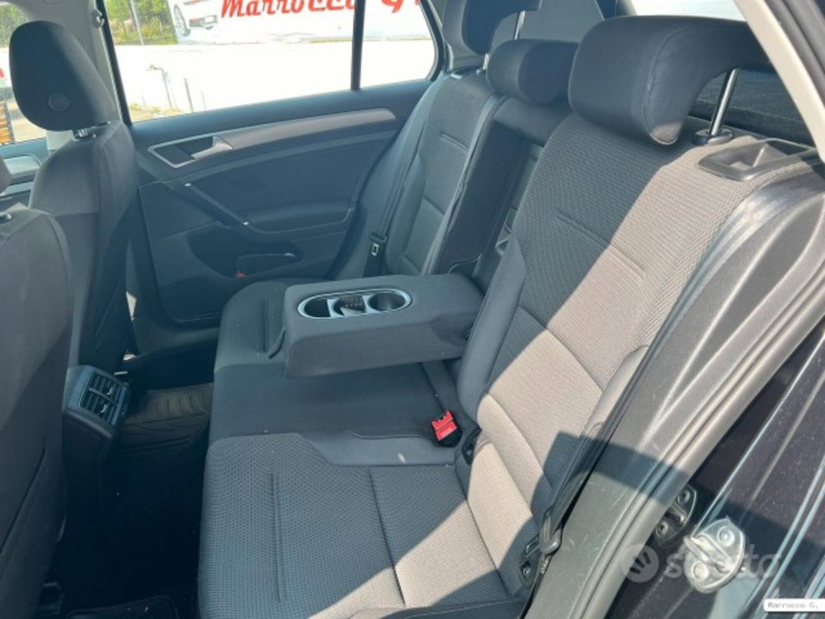 Volkswagen Golf 1.6 BlueTDI 110 CV 5p. Comfortline (11)