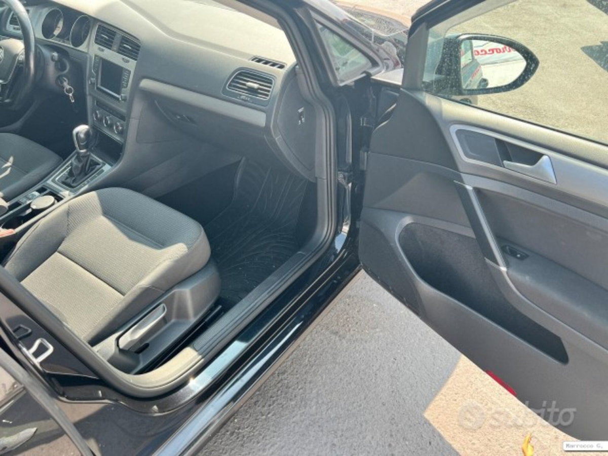 Volkswagen Golf 1.6 BlueTDI 110 CV 5p. Comfortline (14)