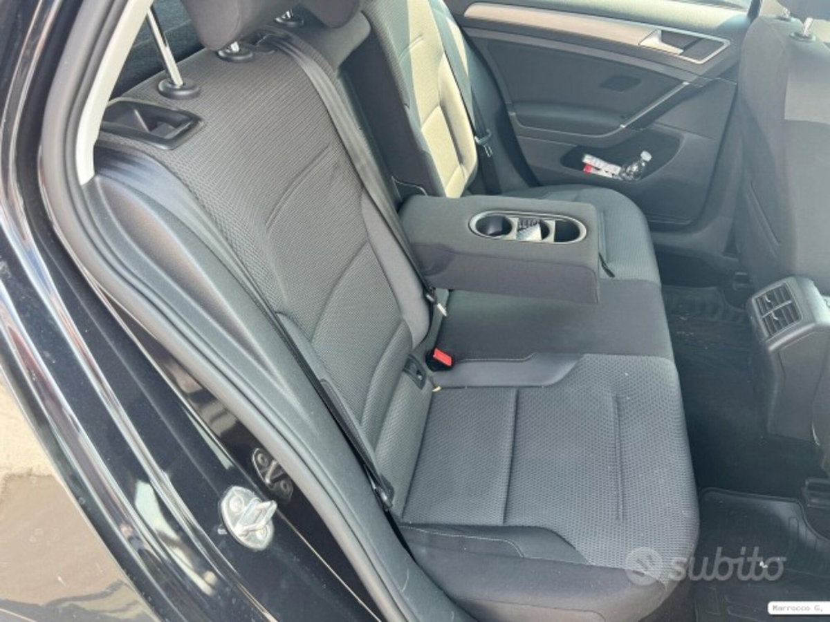 Volkswagen Golf 1.6 BlueTDI 110 CV 5p. Comfortline (18)