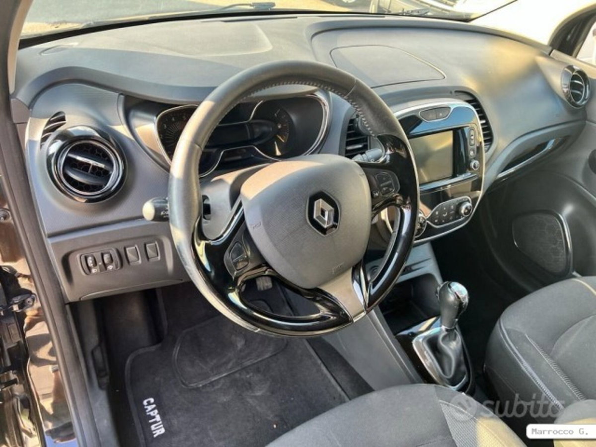 Renault Captur 1.5 dCi 8V 90 CV EDC Energy R-Link (16)
