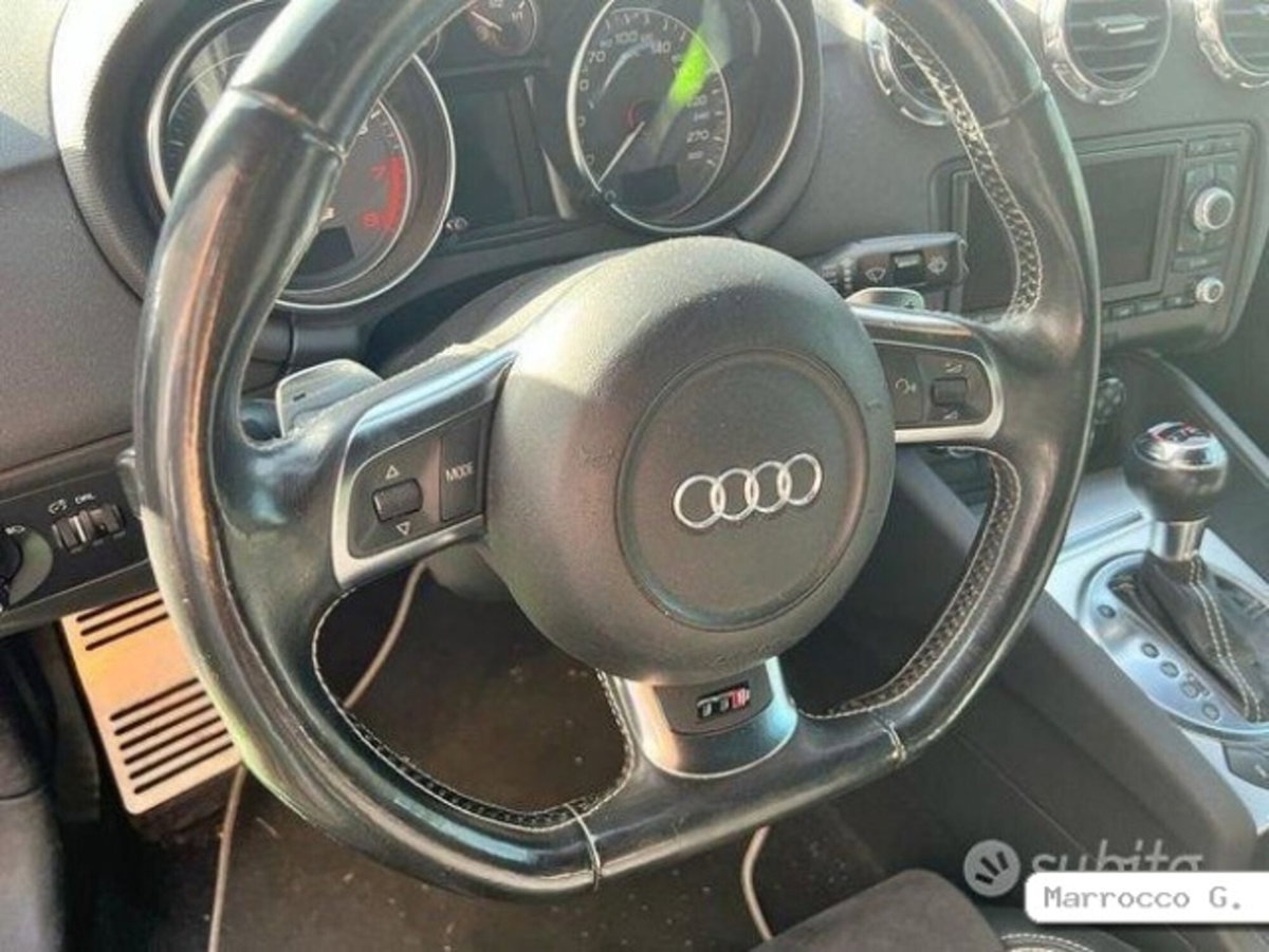 Audi TT Coupé 1.8 TFSI (13)
