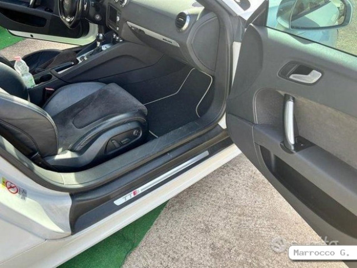 Audi TT Coupé 1.8 TFSI (17)