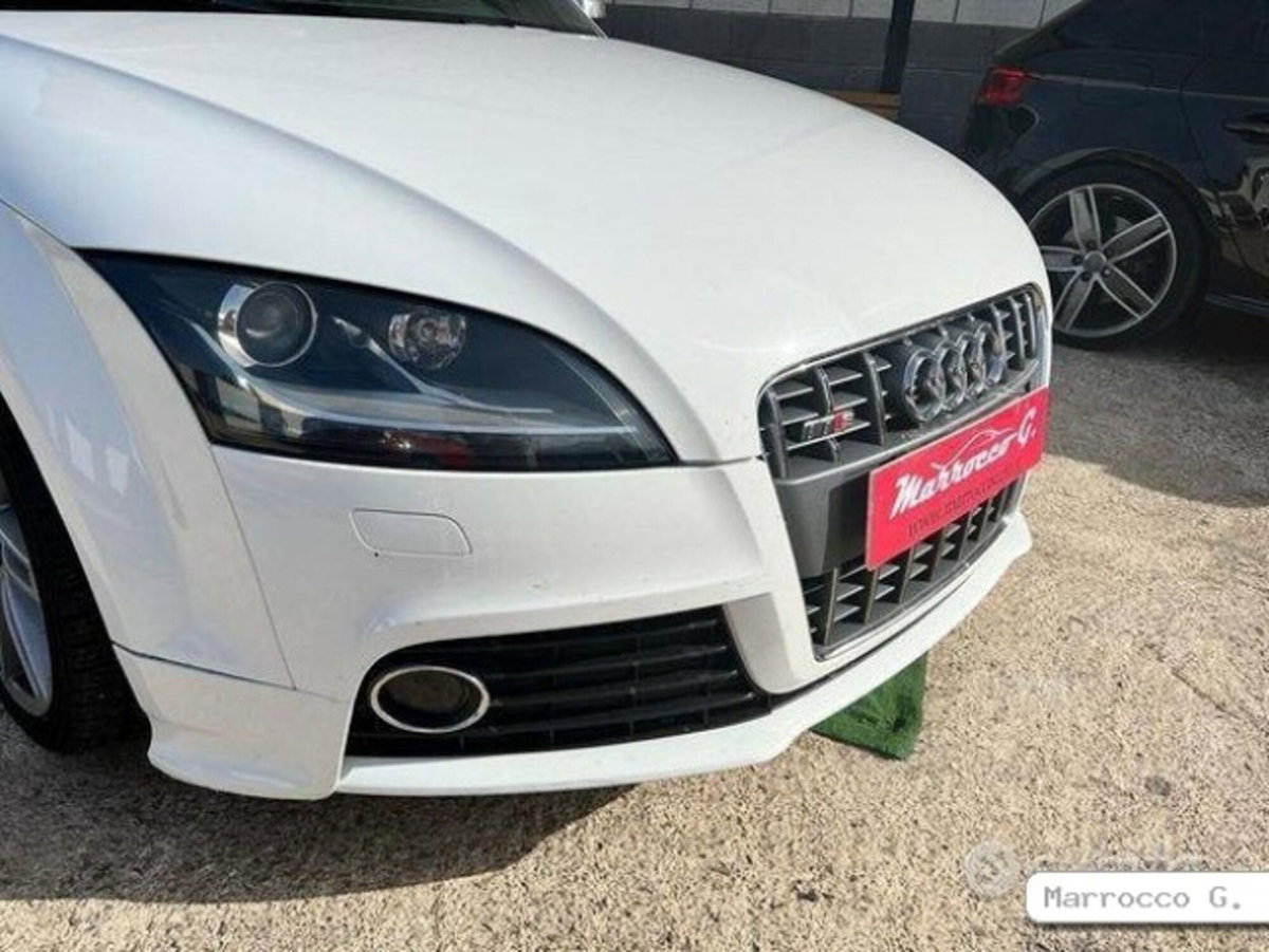 Audi TT Coupé 1.8 TFSI (2)