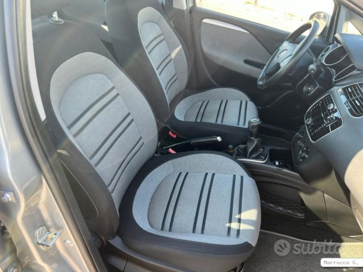 Fiat Punto Evo 1.3 Mjt 75 CV 5 porte Dynamic (13)