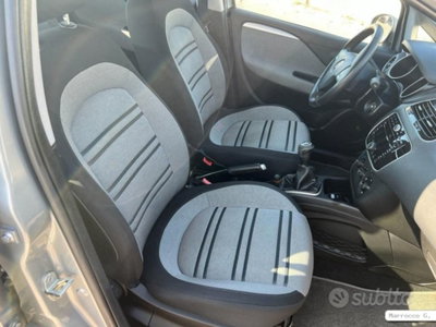 Fiat Punto Evo 1.3 Mjt 75 CV 5 porte Dynamic (13)
