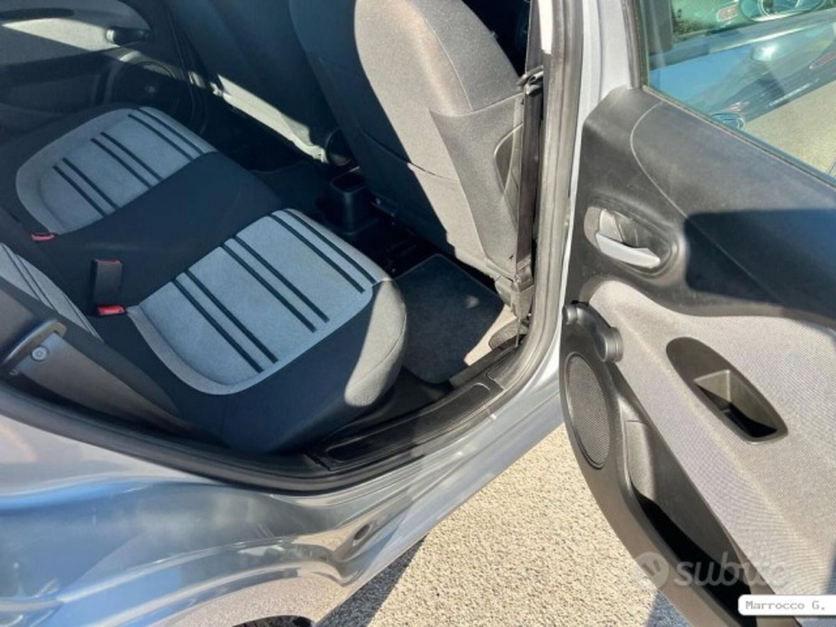 Fiat Punto Evo 1.3 Mjt 75 CV 5 porte Dynamic (16)