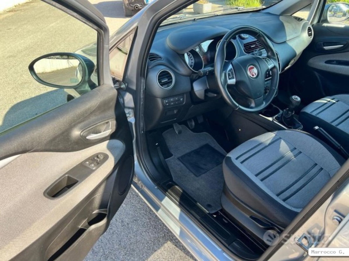 Fiat Punto Evo 1.3 Mjt 75 CV 5 porte Dynamic (9)