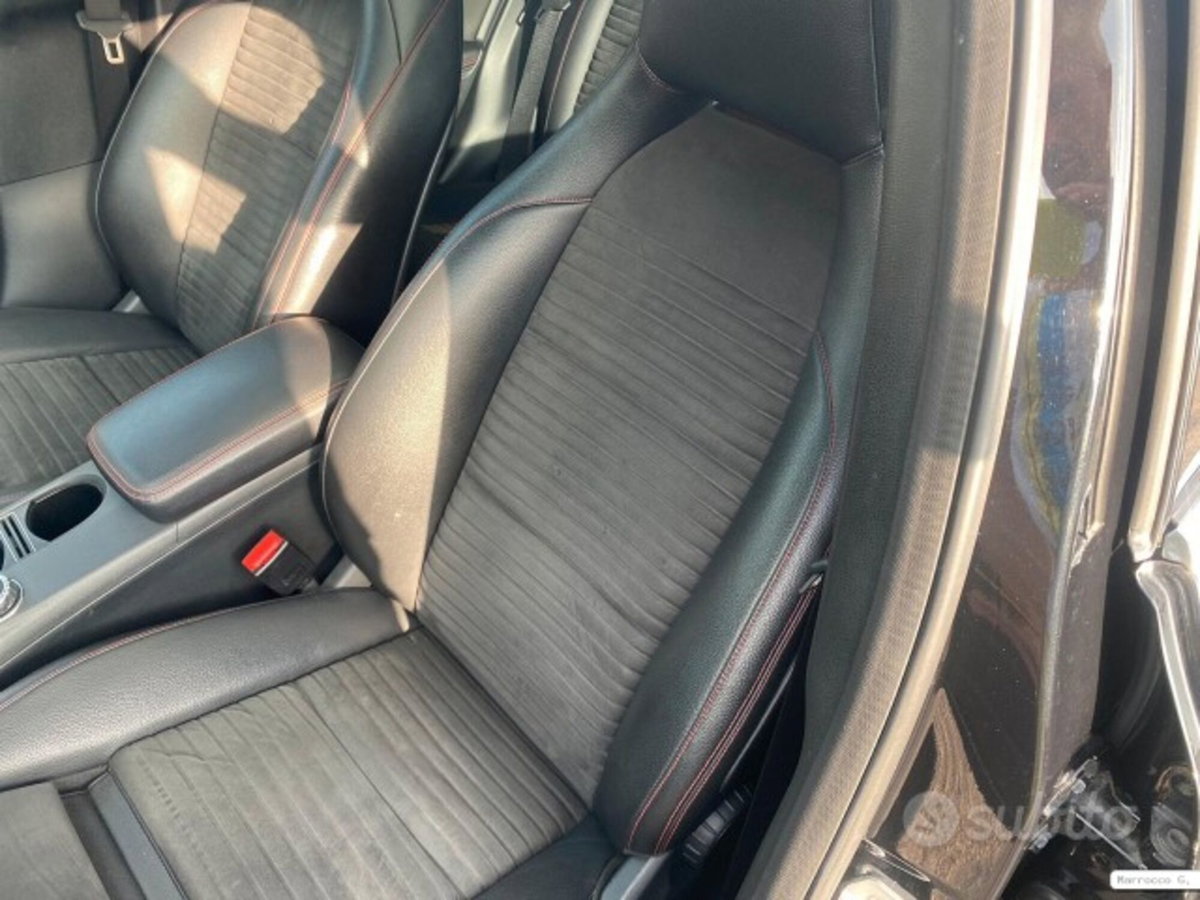 Mercedes-Benz Classe A 200 d Automatic Premium (19)