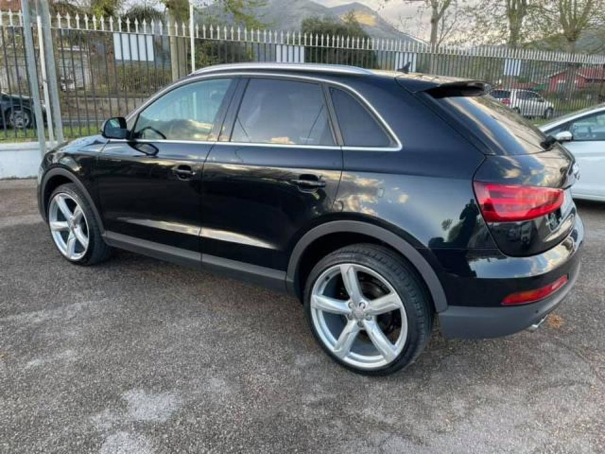 Audi Q3 2.0 TDI 177 CV quattro S tronic Business (4)