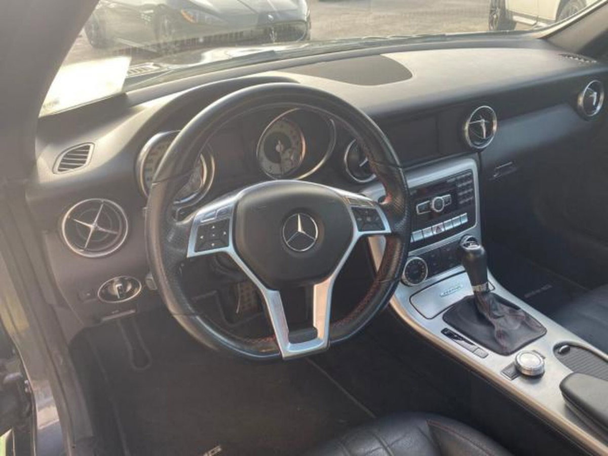 Mercedes-Benz SLK 200 CGI Premium (10)