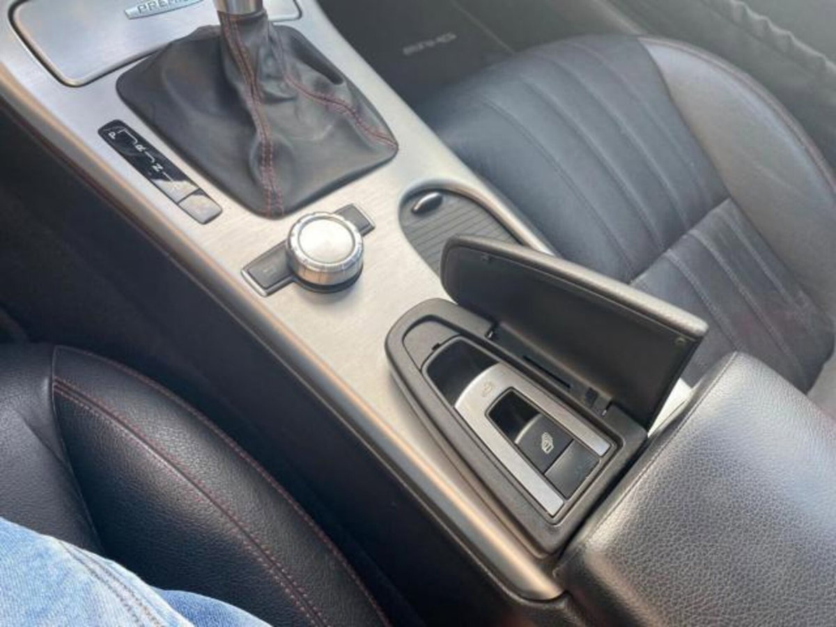 Mercedes-Benz SLK 200 CGI Premium (11)
