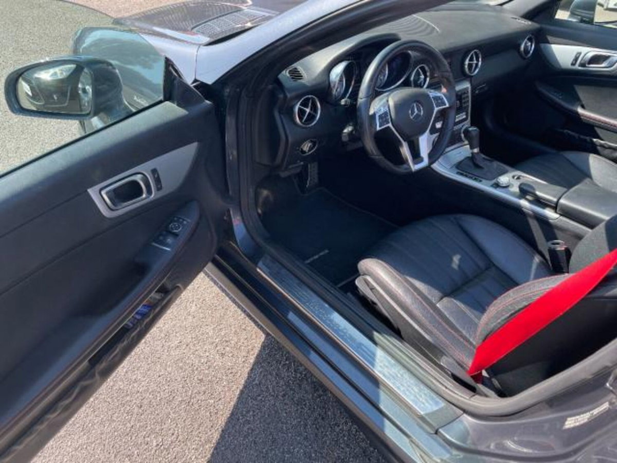 Mercedes-Benz SLK 200 CGI Premium (13)