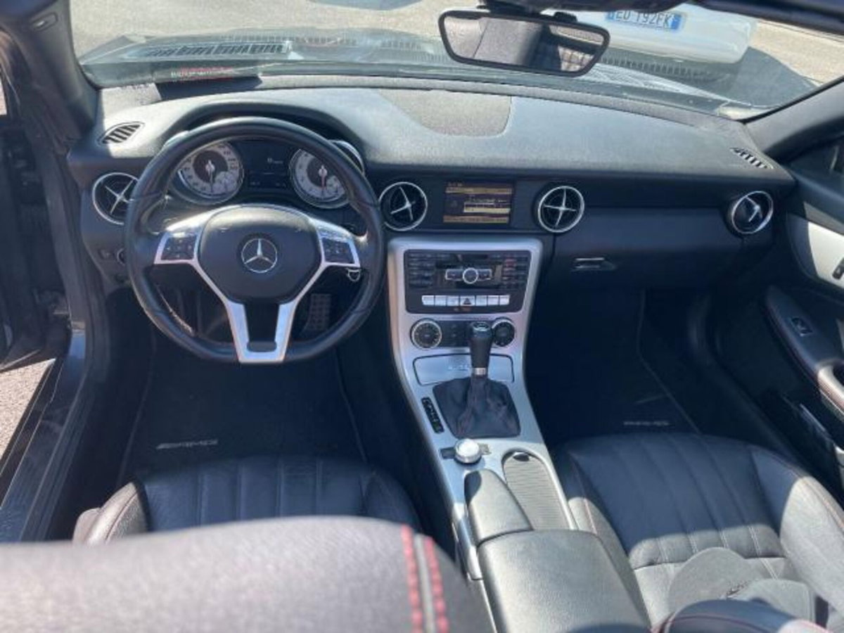 Mercedes-Benz SLK 200 CGI Premium (14)