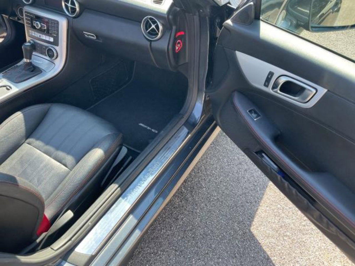 Mercedes-Benz SLK 200 CGI Premium (19)