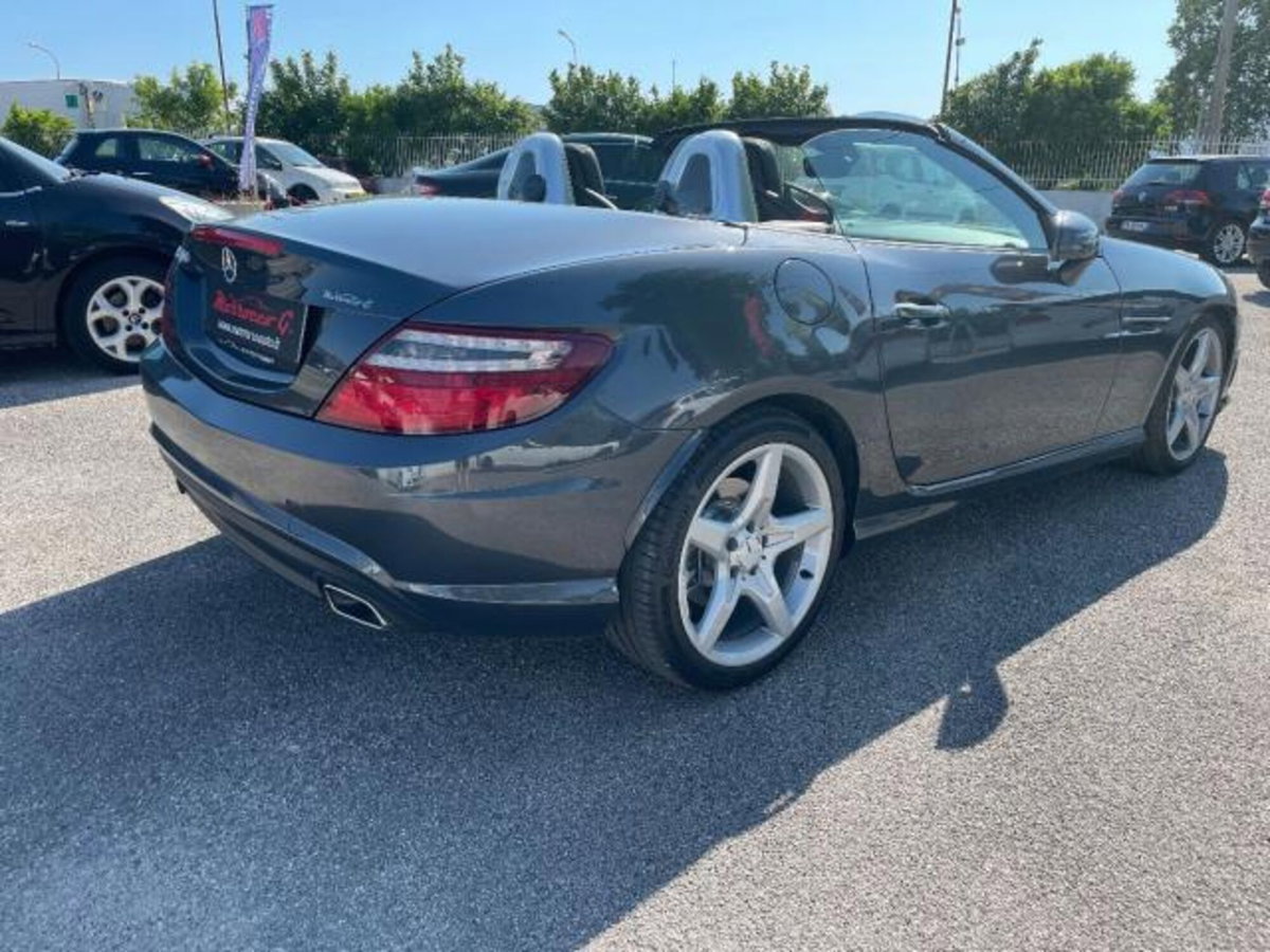 Mercedes-Benz SLK 200 CGI Premium (7)