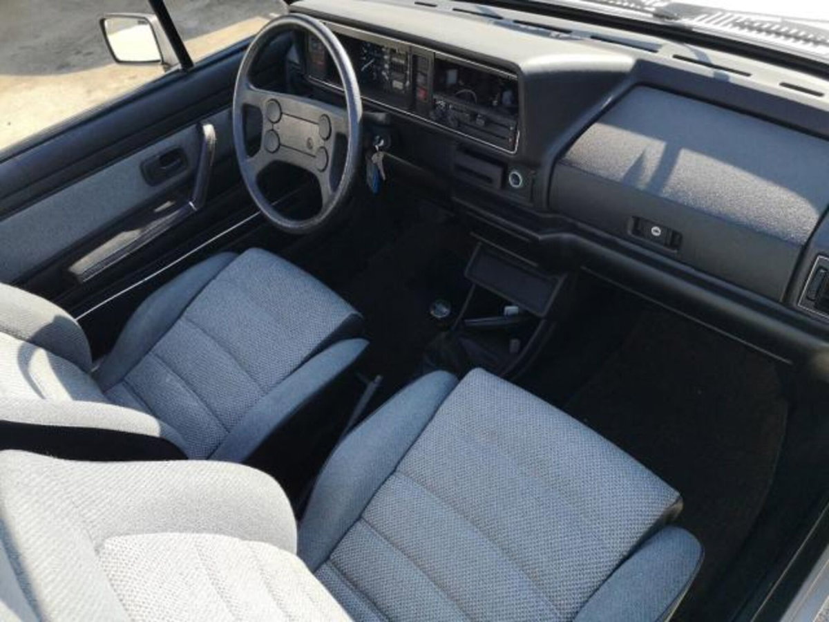 Volkswagen Golf Cabrio 1300 GL (9)