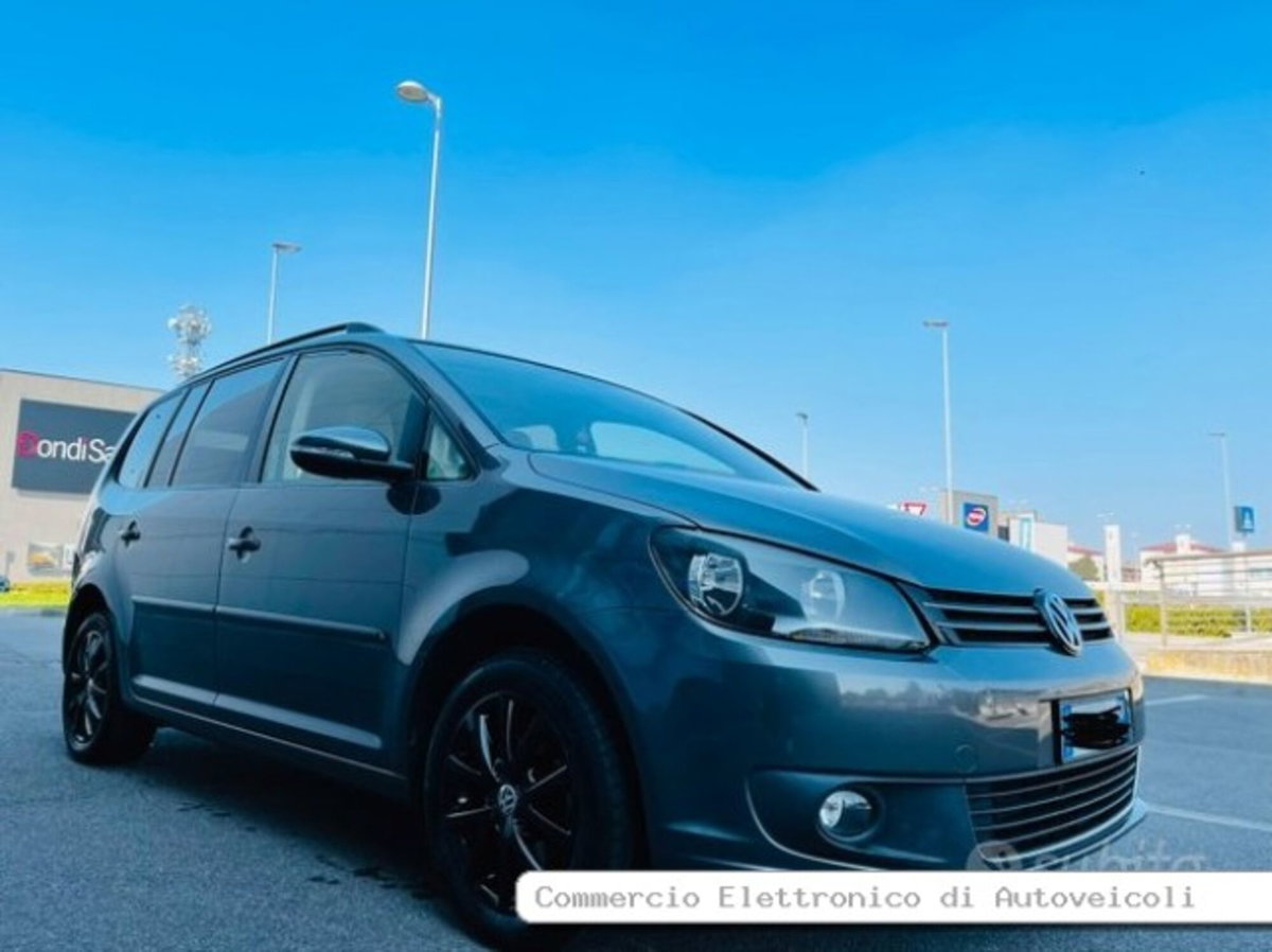 Volkswagen Touran 16V TSI 150CV Highline Ecofuel (3)