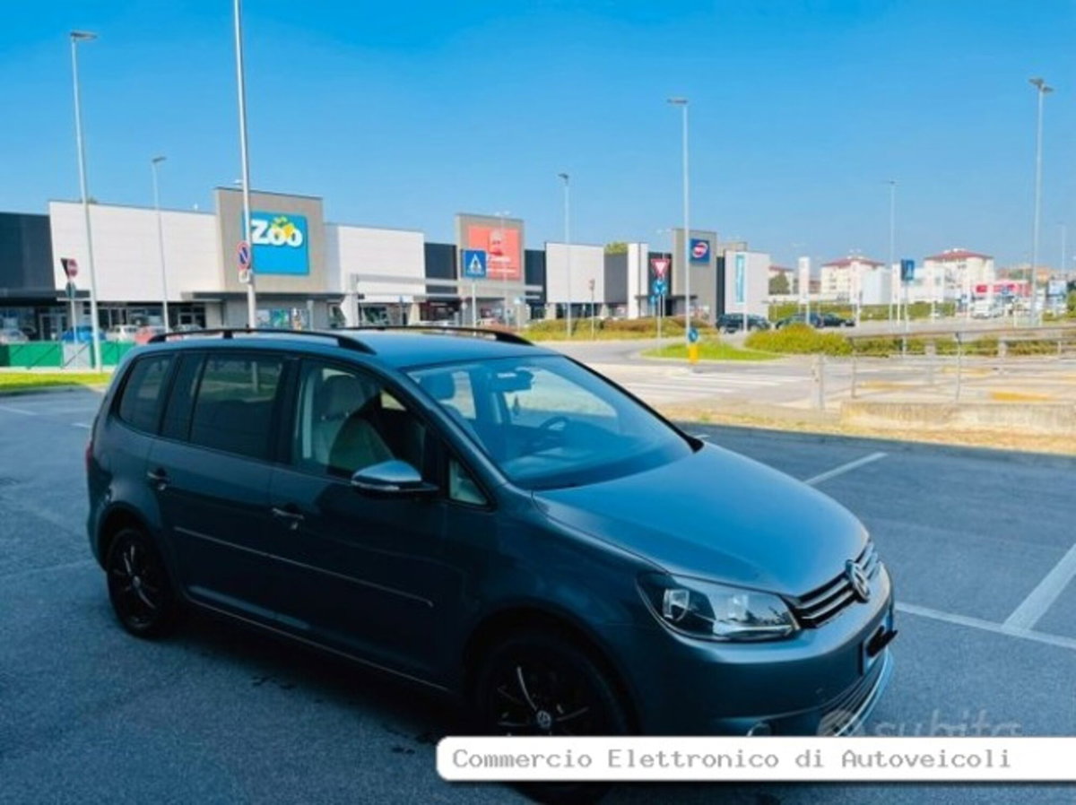 Volkswagen Touran 16V TSI 150CV Highline Ecofuel (4)