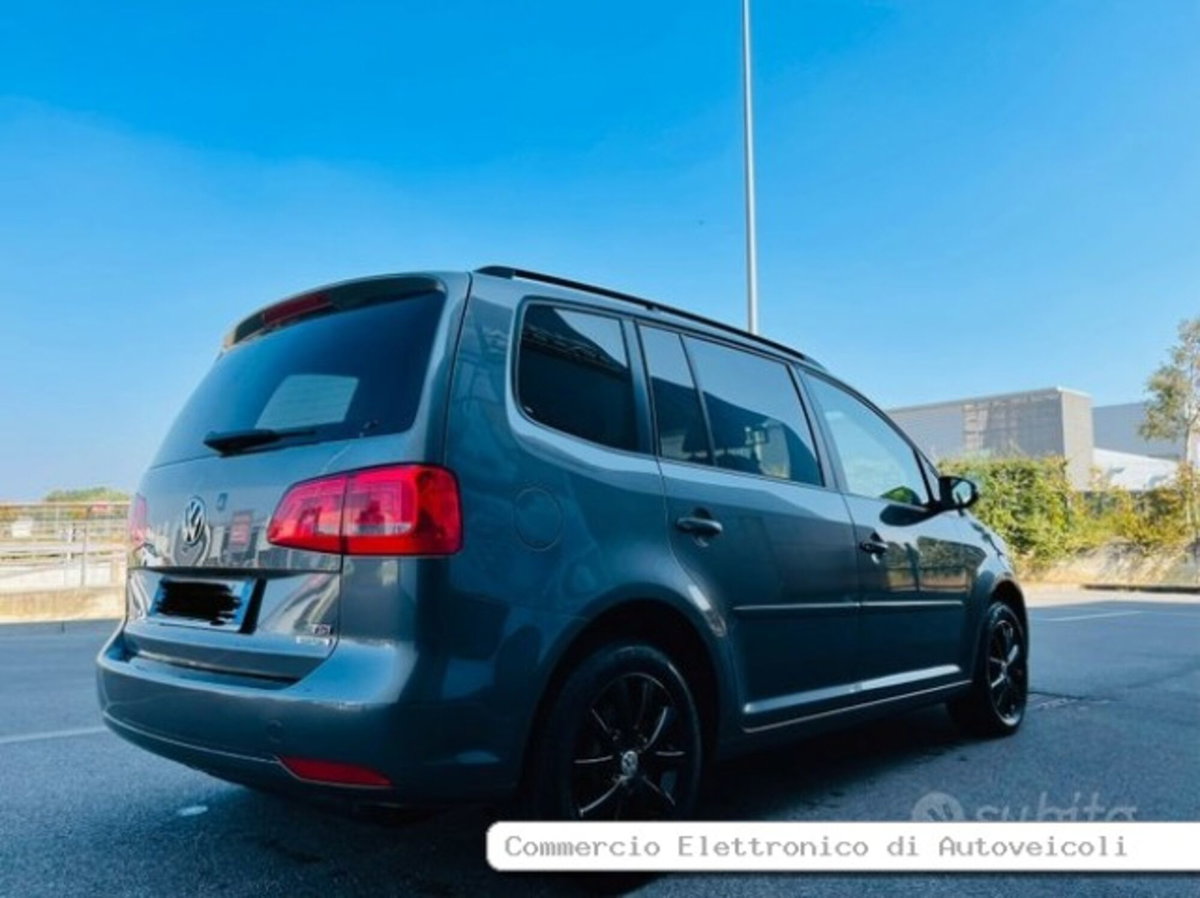 Volkswagen Touran 16V TSI 150CV Highline Ecofuel (5)