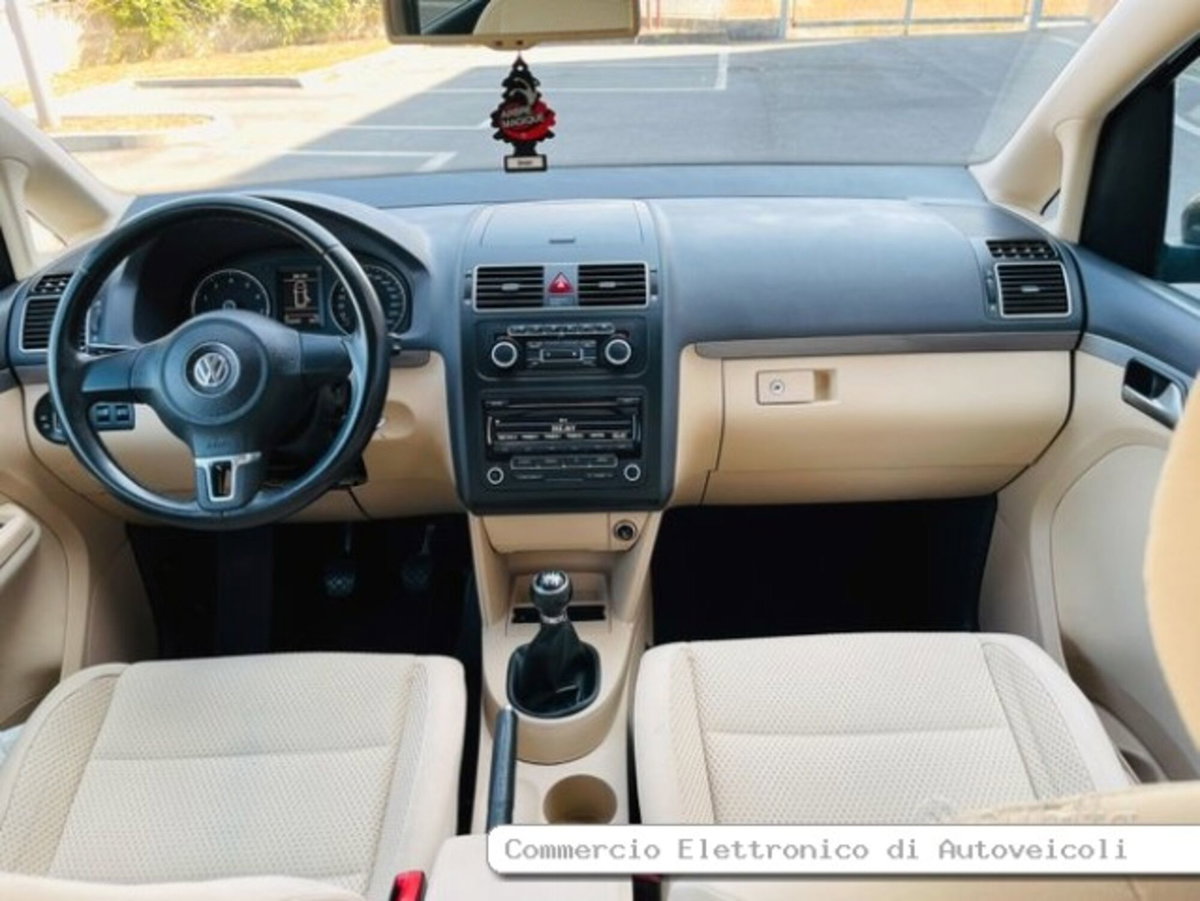 Volkswagen Touran 16V TSI 150CV Highline Ecofuel (8)