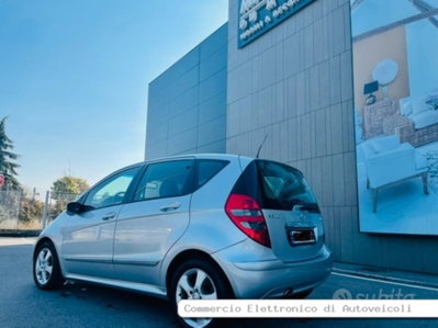 Mercedes-Benz Classe A 200 CDI Avantgarde (7)