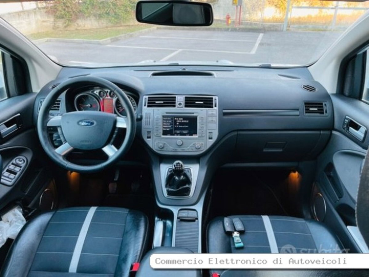Ford Kuga 2.0 TDCI 140 CV 2WD Titanium (10)