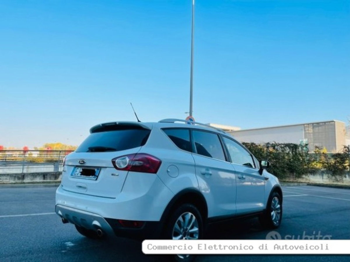 Ford Kuga 2.0 TDCI 140 CV 2WD Titanium (6)