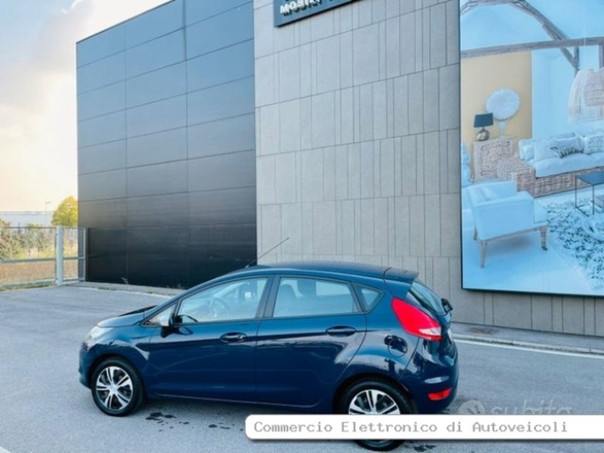 Ford Fiesta 1.2 16V 5p. Titanium (10)