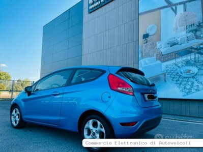 Ford Fiesta 1.4 16V aut. 3p. Titanium (7)