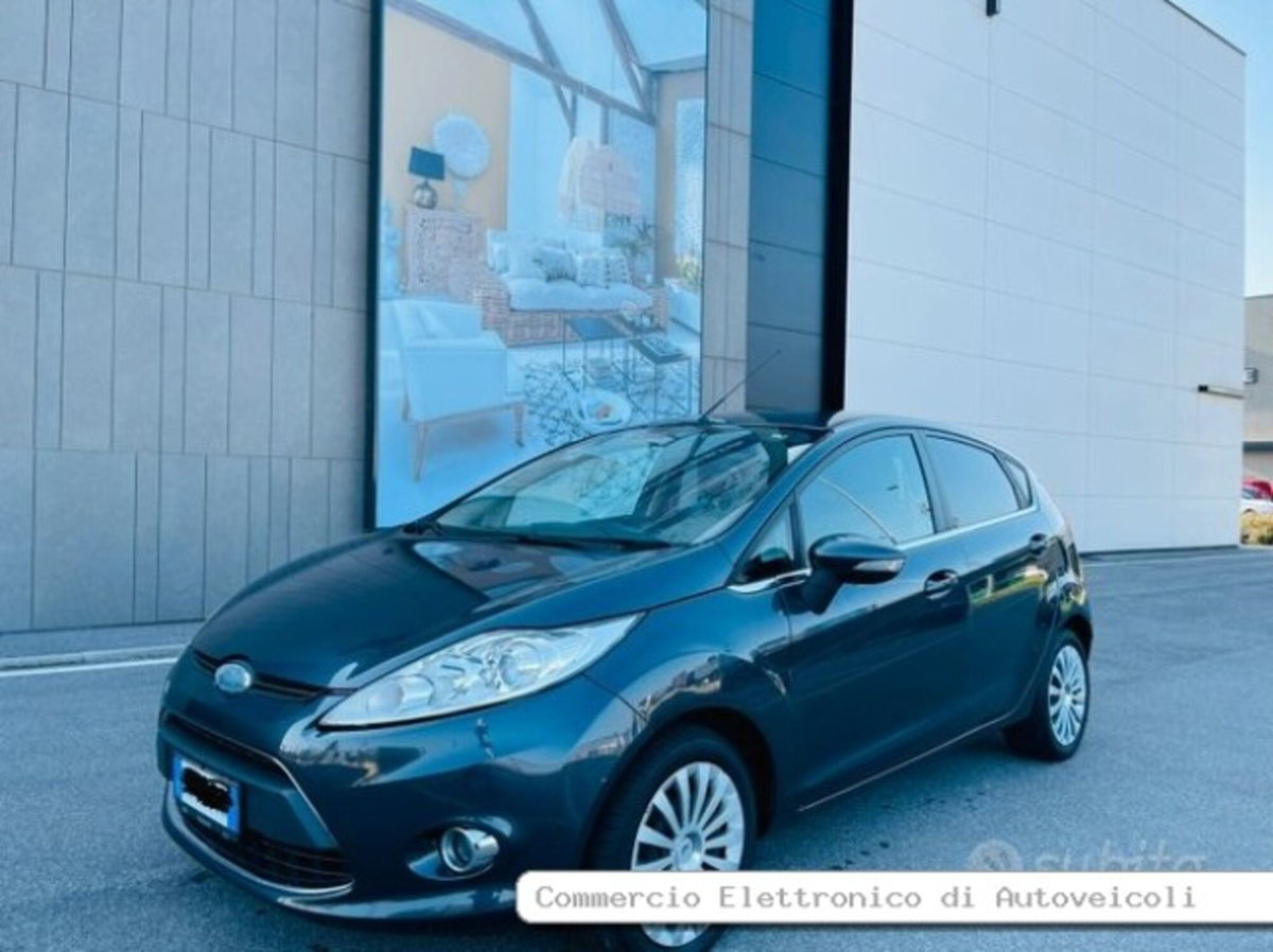 Ford Fiesta 1.4 16V 5p. Titanium