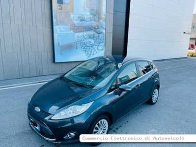 Ford Fiesta 1.4 16V 5p. Titanium (2)
