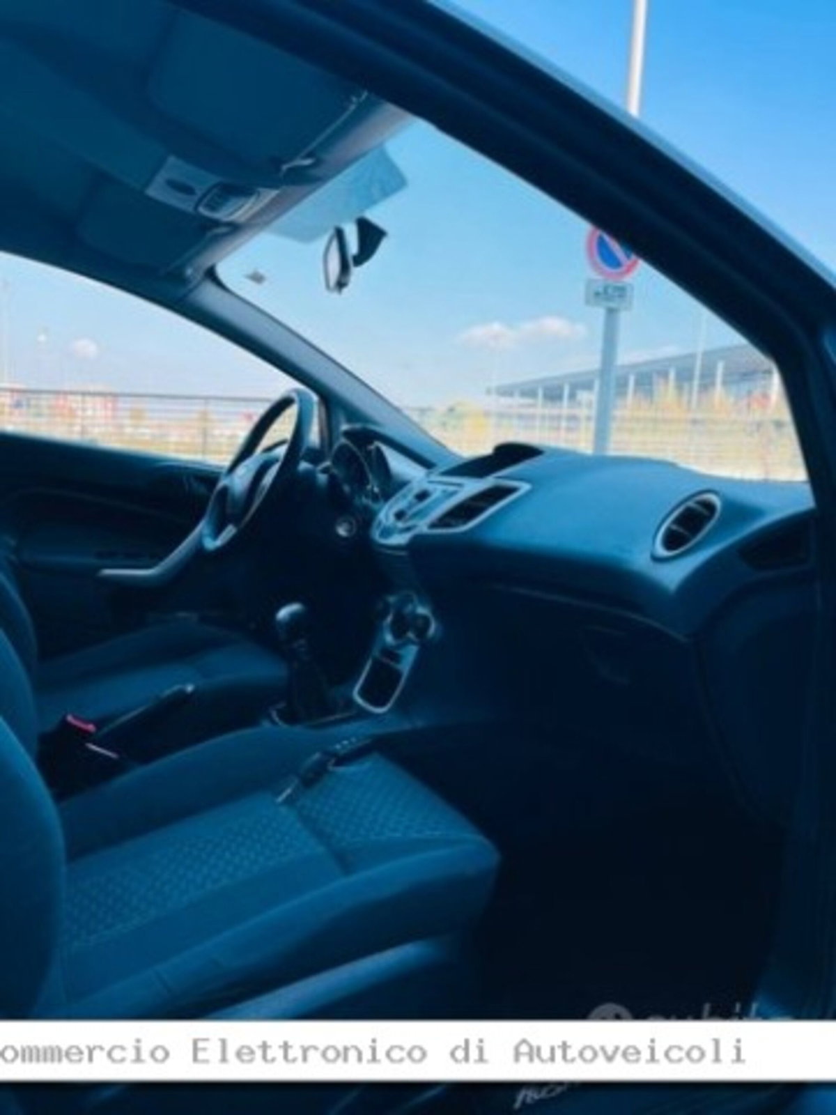 Ford Fiesta 1.4 16V 5p. Titanium (9)