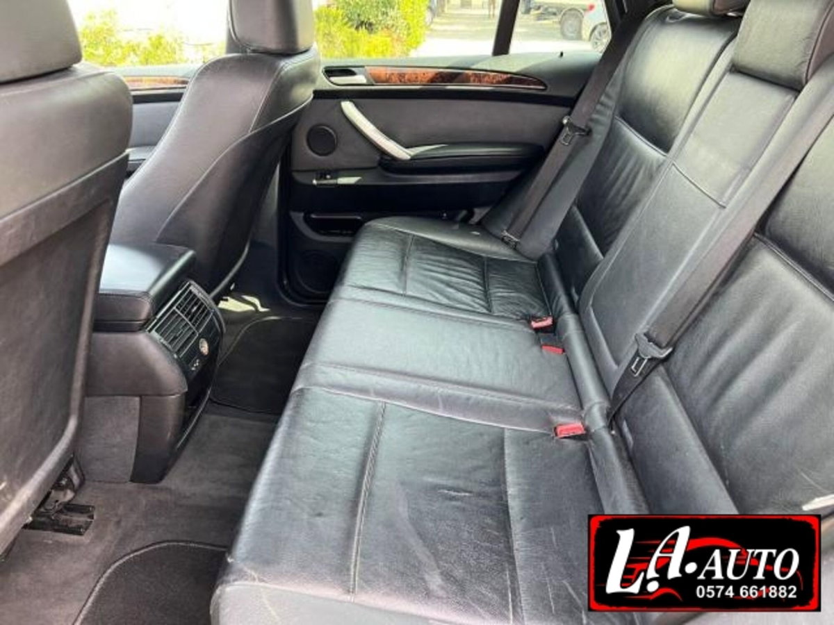 BMW X5 4.4i cat (18)