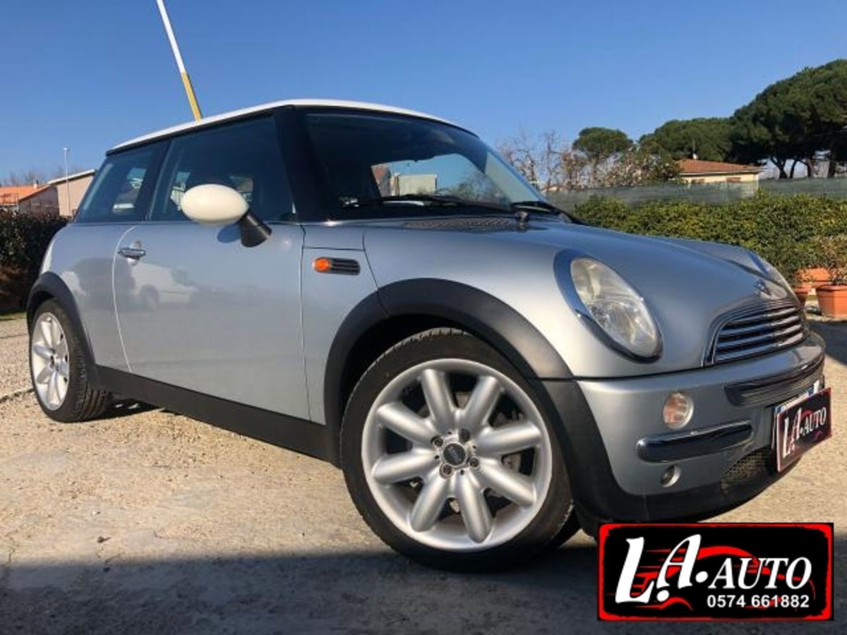 MINI Mini 1.6 16V Cooper (4)