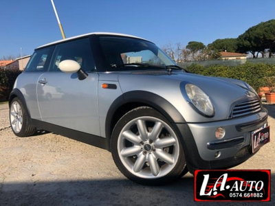 MINI Mini 1.6 16V Cooper (4)