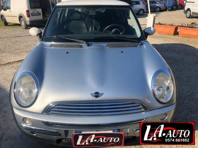 MINI Mini 1.6 16V Cooper (5)