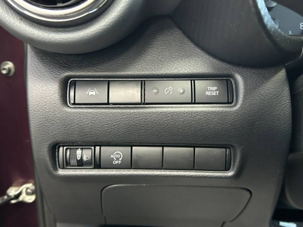 Nissan Juke 1.0 DIG-T 117 CV N-Connecta (16)