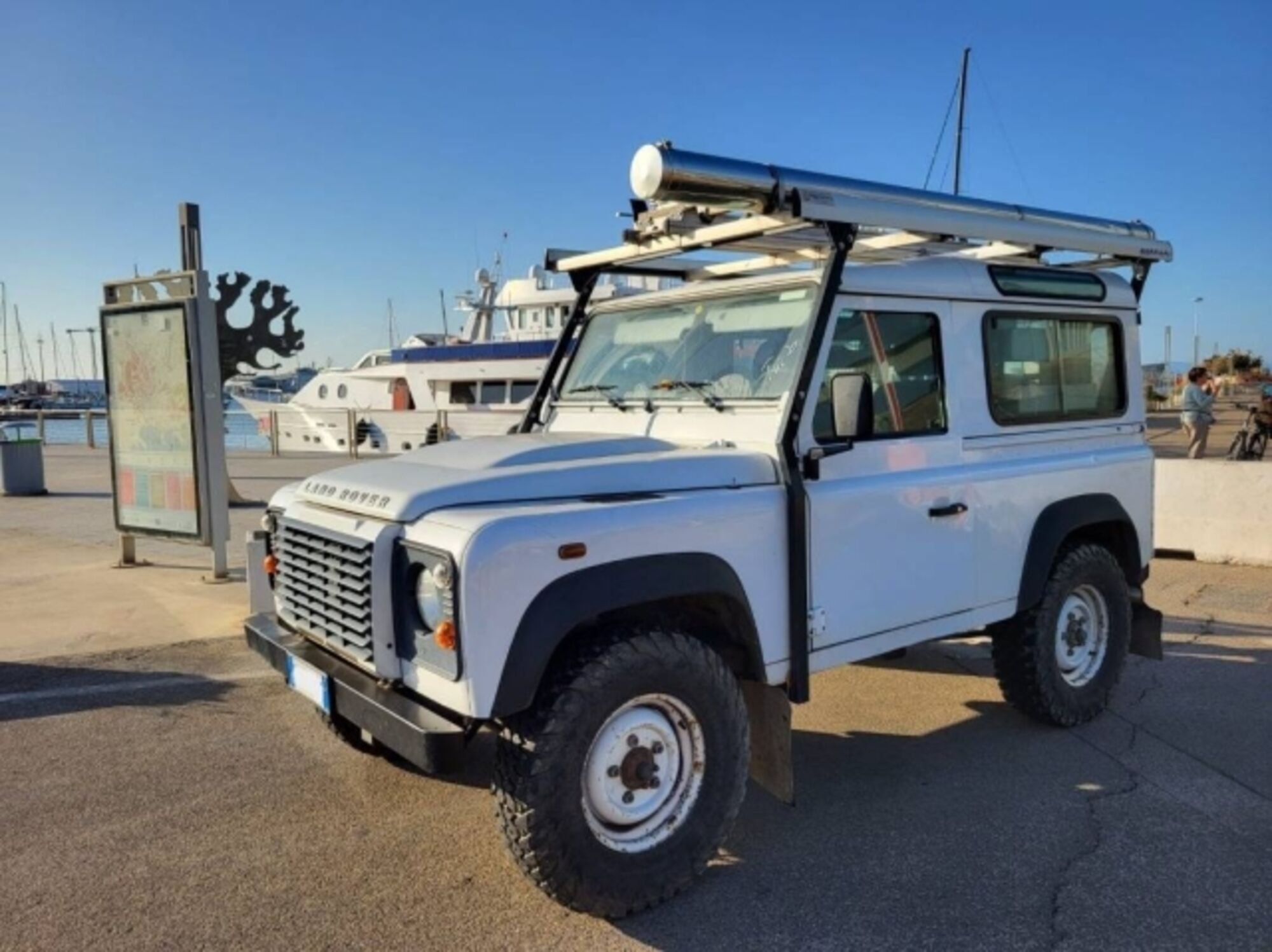 Land Rover Defender 90 2.2 TD4 S.W. E Pack Expedition N1
