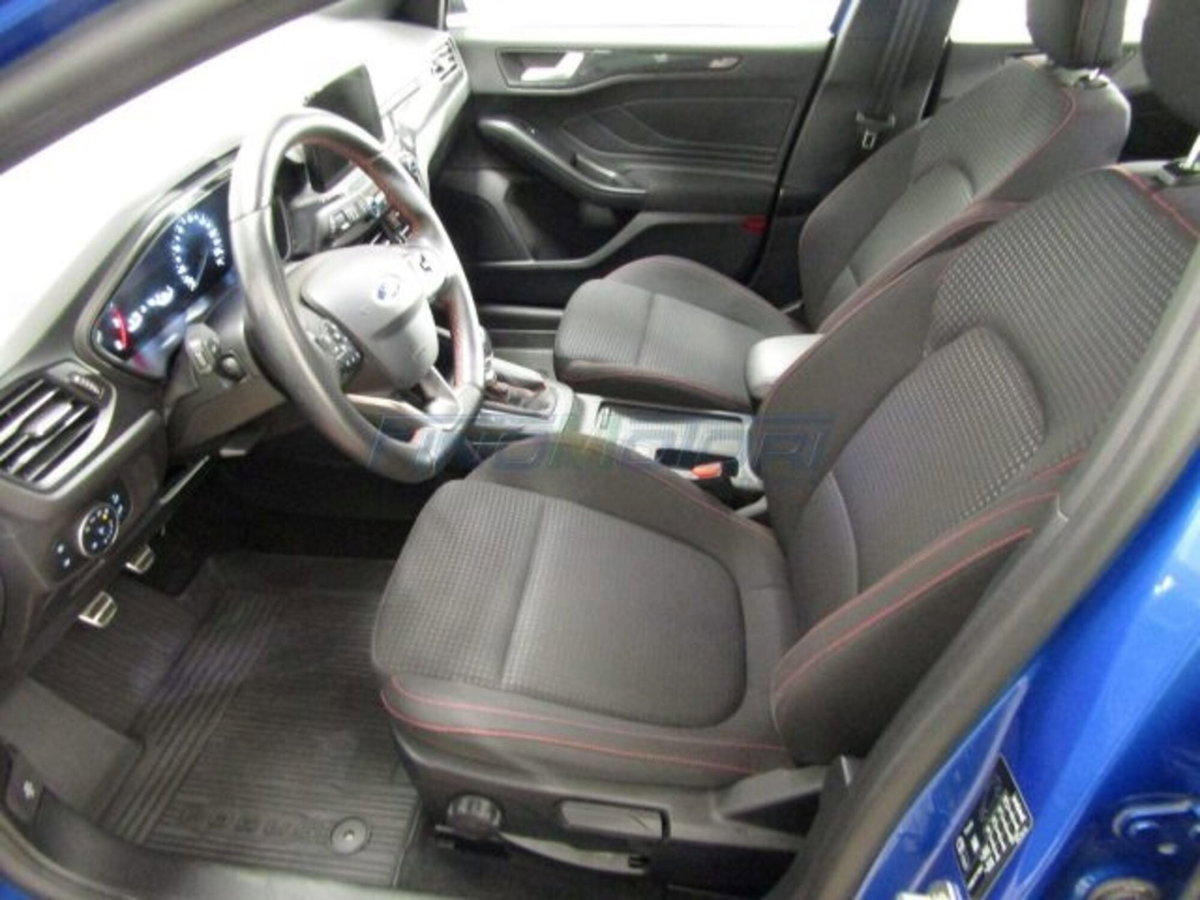 Ford Focus 1.0 EcoBoost 125 CV 5p. ST-Line (10)