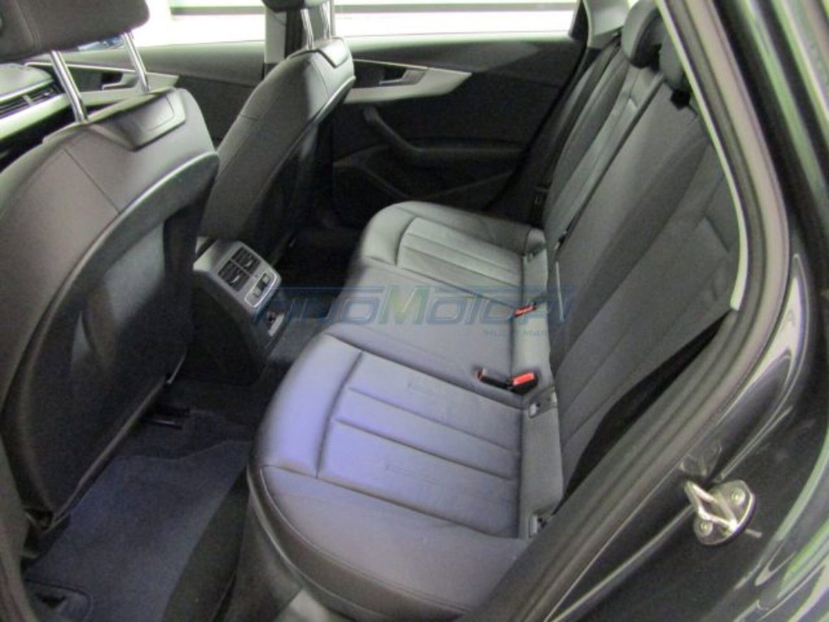 Audi A4 Avant 35 2.0 tdi mhev Business Advanced 163cv s-tronic (11)