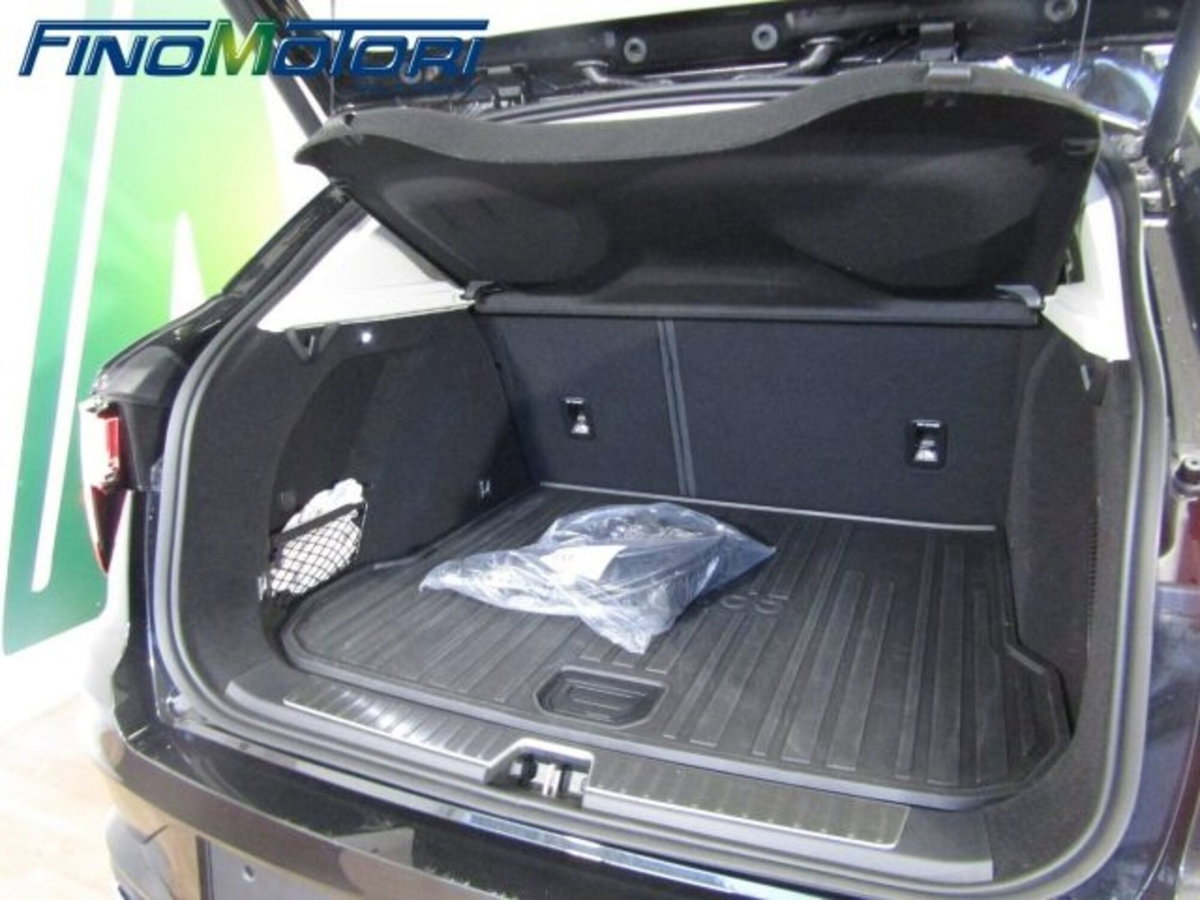 Lynk & Co 01 01 1.5 td phev (16)