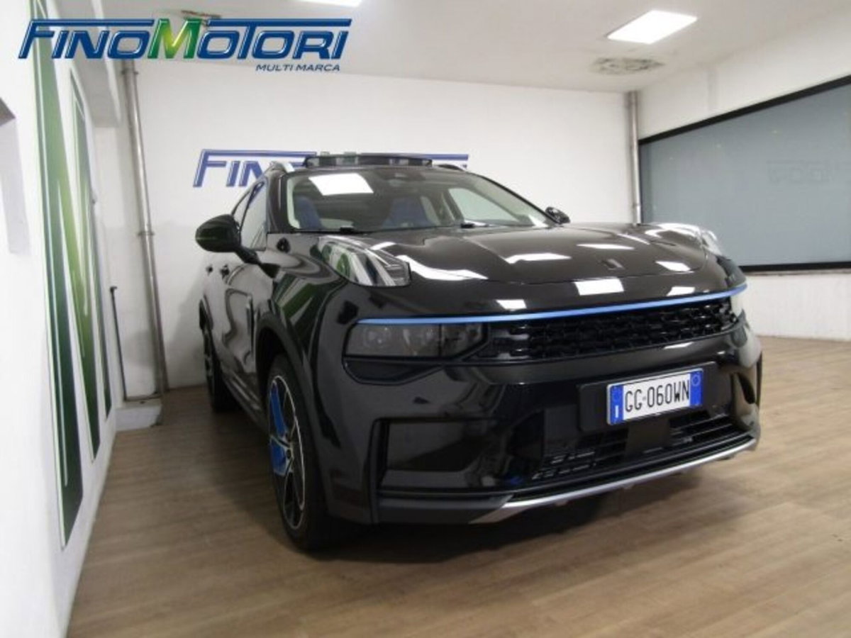 Lynk & Co 01 01 1.5 td phev (2)