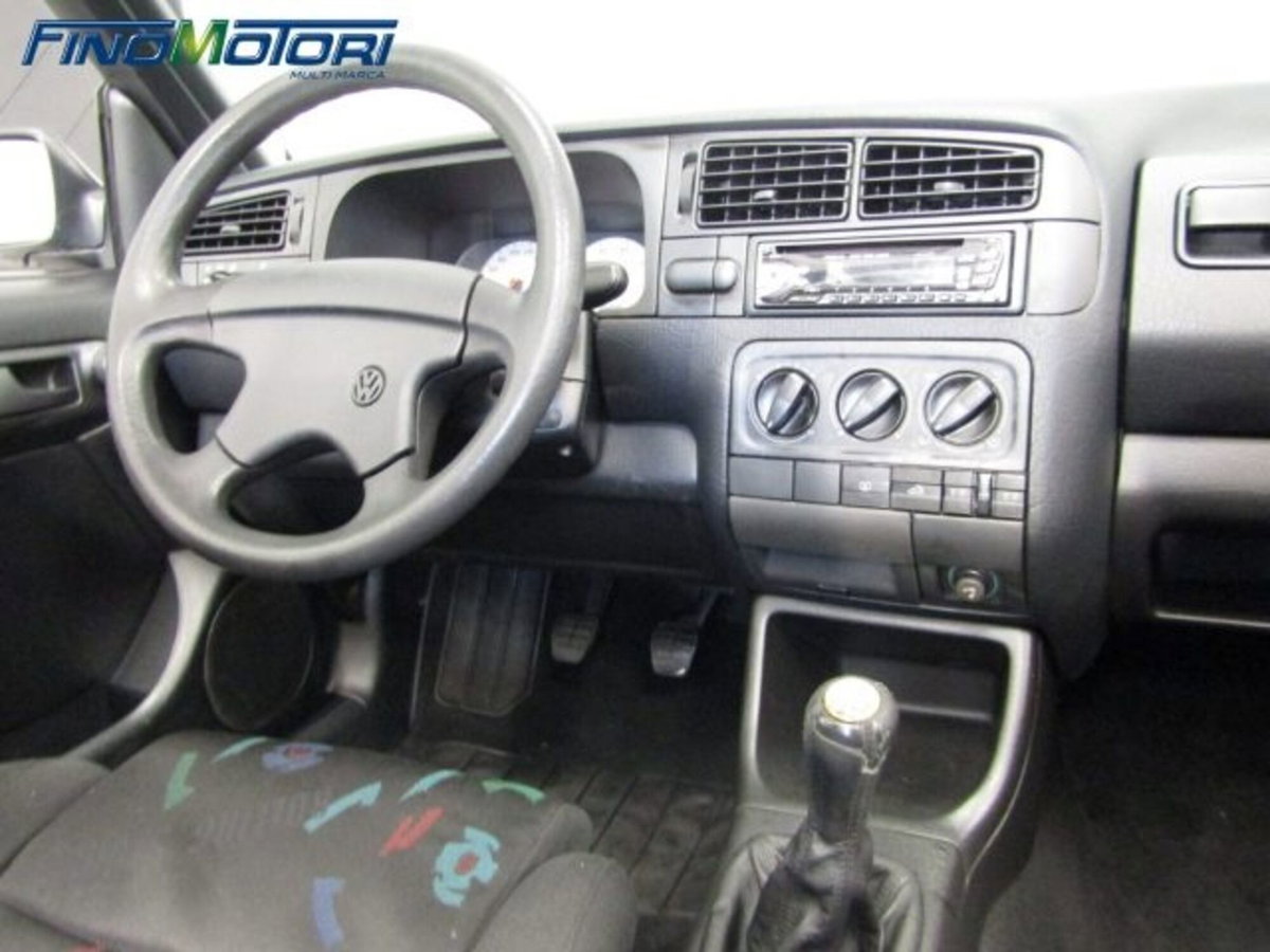 Volkswagen Golf Cabrio 1.6 cat Avantgarde (7)