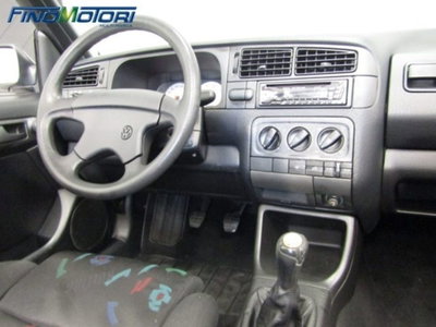 Volkswagen Golf Cabrio 1.6 cat Avantgarde (7)