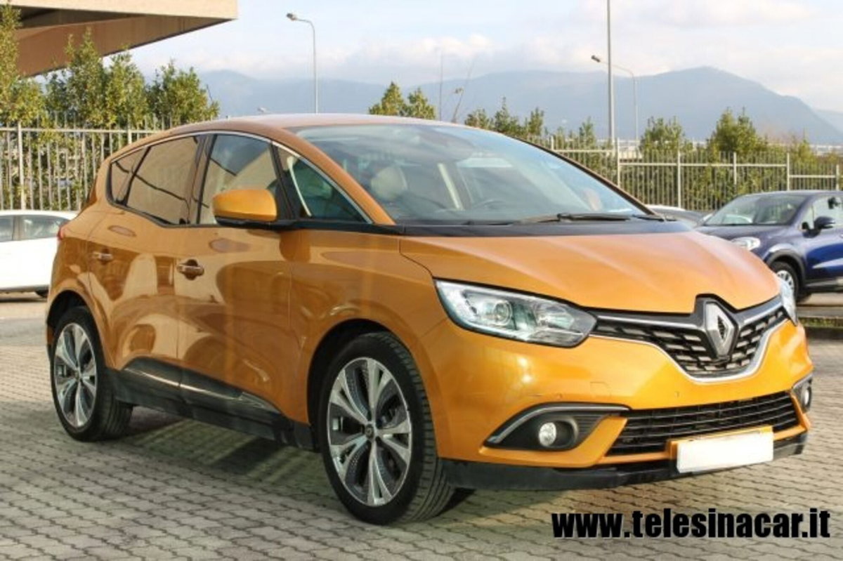 Renault Scenic E-Tech Electric 1.9 dCi Confort Dynamique (4)