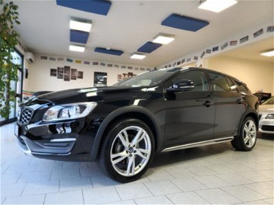 Volvo V60 Cross Country D3 Geartronic Momentum usata
