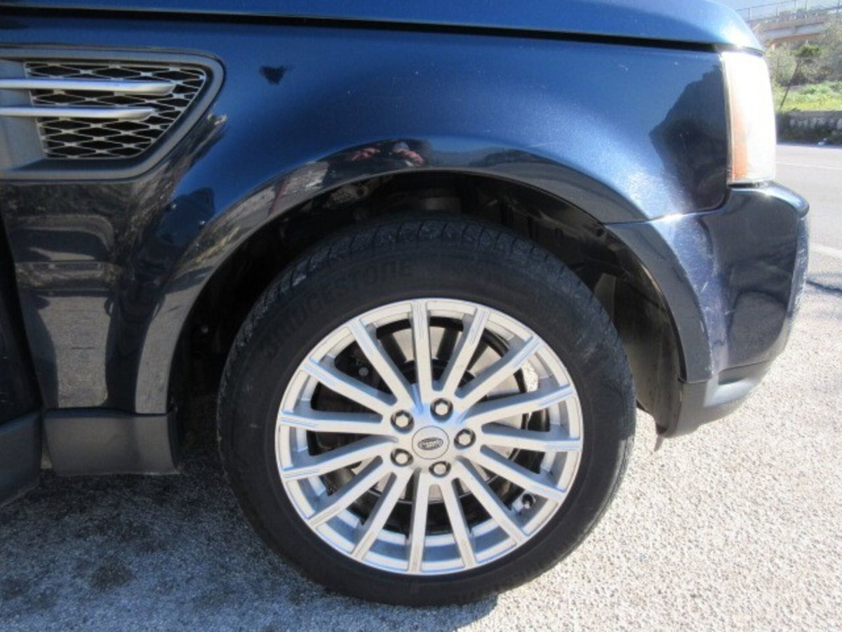 Land Rover Range Rover Sport 3.0 SDV6 HSE (10)